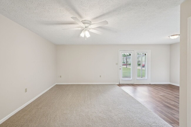 Living Room/Dining Room - Hampton Townhomes