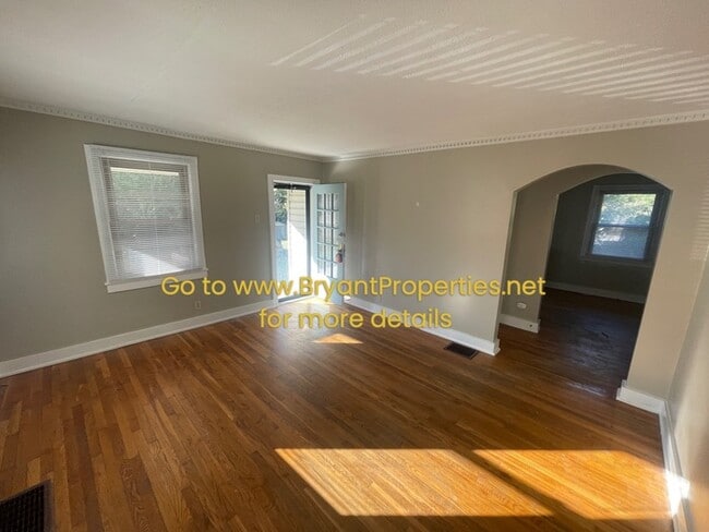 Building Photo - House