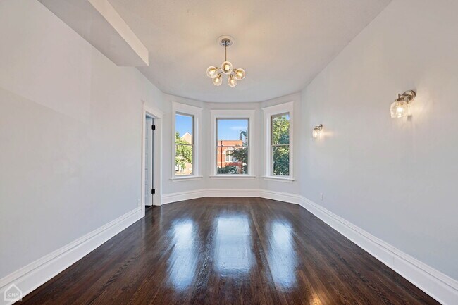 Foto del edificio - 2719 W Evergreen Ave