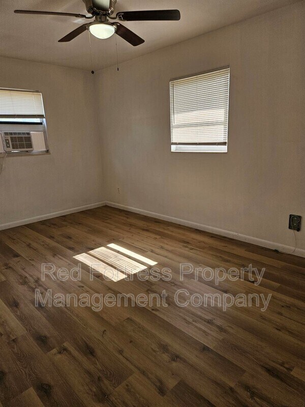 Building Photo - 803 Palm Blvd