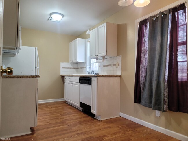 Building Photo - 2 br, 1 bath House - 2551 South Hydraulic ...