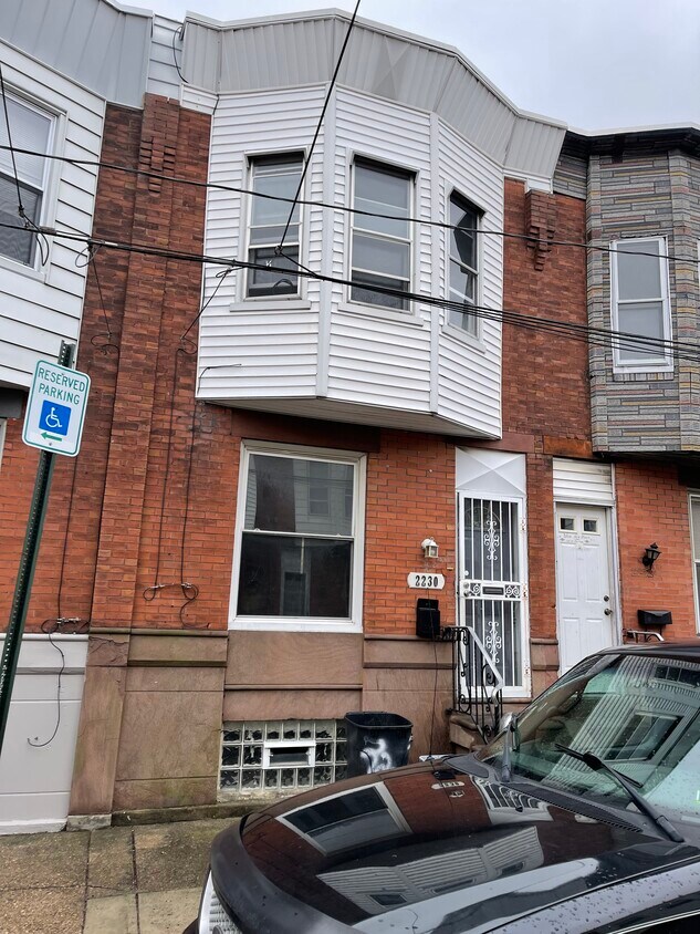 Primary Photo - 2230 Winton St