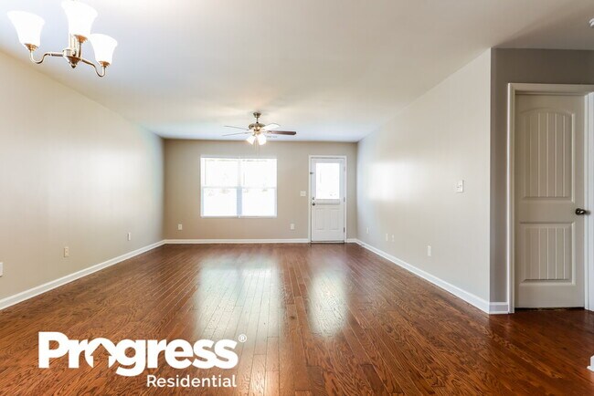Building Photo - 40 Baltusrol Way SE