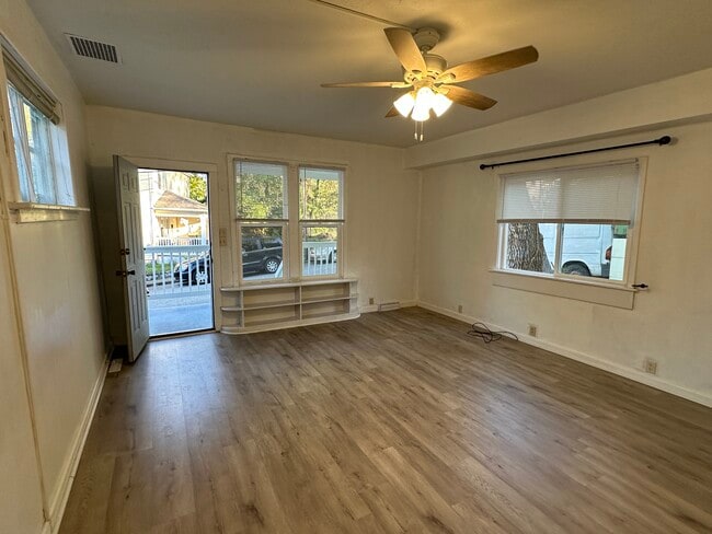 Building Photo - 11 Walker St