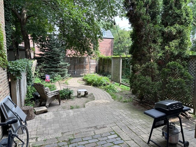 Back Yard - 1365 N Leavitt St