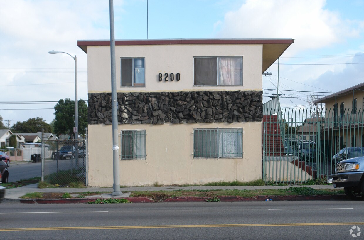 Building Photo - 8200 S Main St