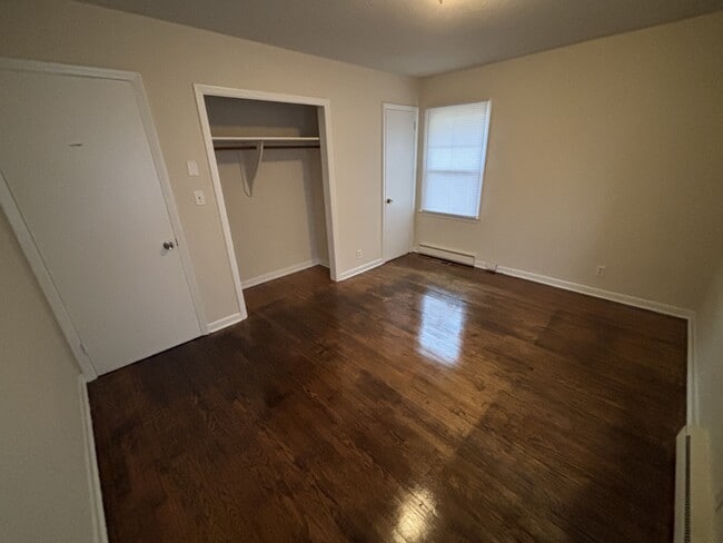 Building Photo - 280 E Main St