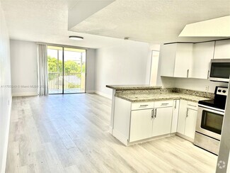 Building Photo - 8373 Lake Dr