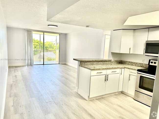 Building Photo - 8373 Lake Dr