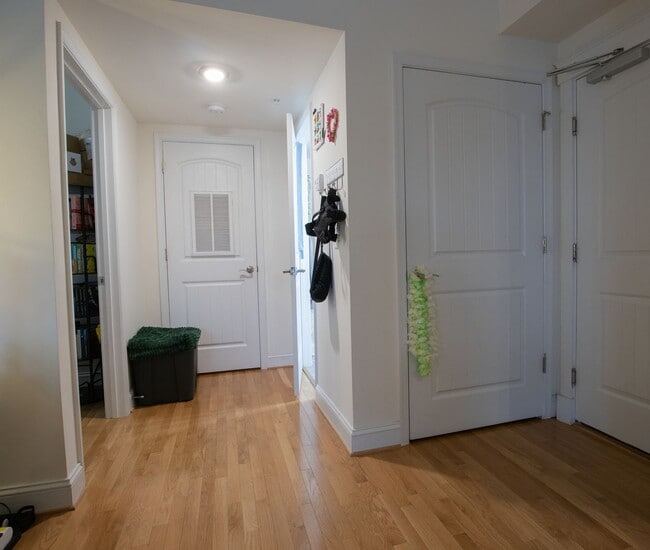 Building Photo - The Fountain Square Apartments