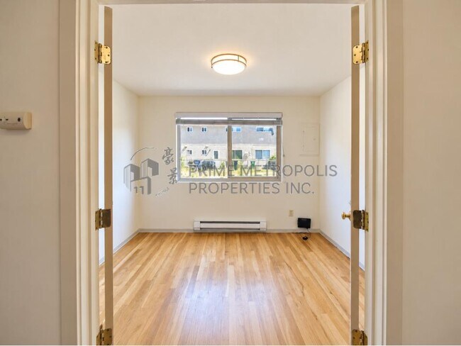 Foto del edificio - 9210 Ashworth Ave N