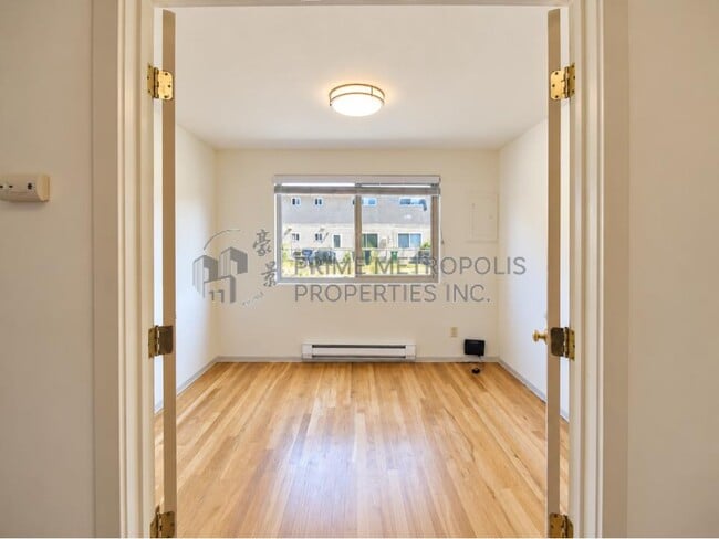 Building Photo - 9210 Ashworth Ave N