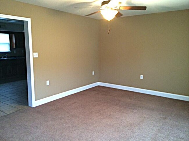 Foto del edificio - 2245 Spring Meadow Ln SE