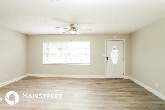 Building Photo - 1831 Bramblewood Dr