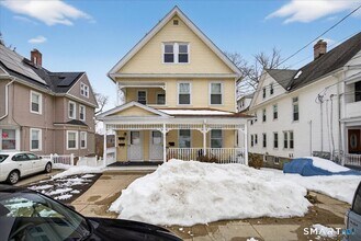 Building Photo - 253 Olivia St