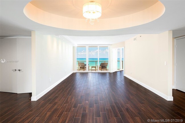 Building Photo - 19333 Collins Ave