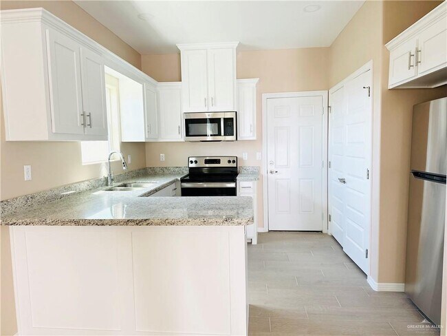 Foto del edificio - 3104 Kenwood St