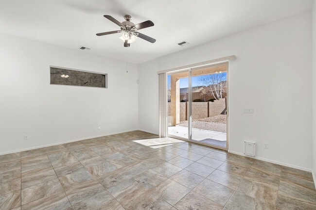 Foto del edificio - 4505 N Dryden