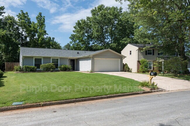 Building Photo - 640 Singing Hills Ct