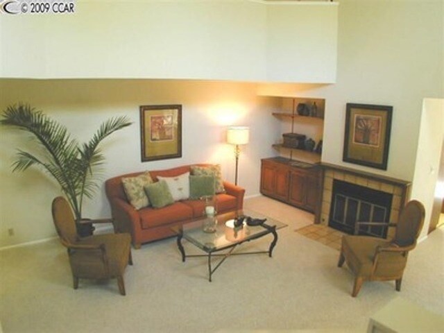 Foto del edificio - Carroll Ranch 3 bedroom 2.5 Bath Townhouse