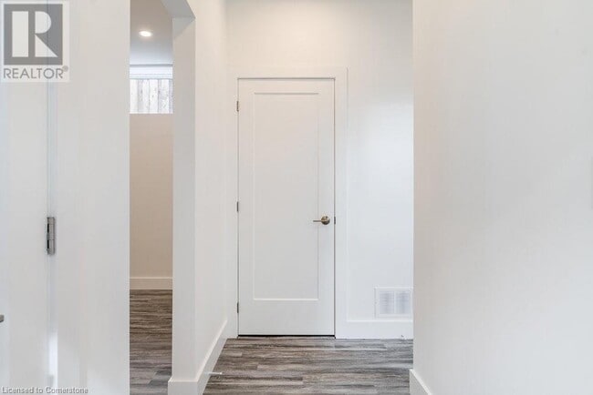 Building Photo - 29 Hadrian Dr