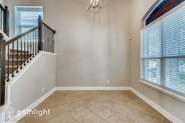 Foto del edificio - 5 br, 3.5 bath House - 8728 Emerald Sky Drive