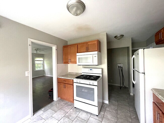 Building Photo - 516 Lindbergh Blvd