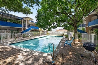 Building Photo - 3271 Sul Ross St