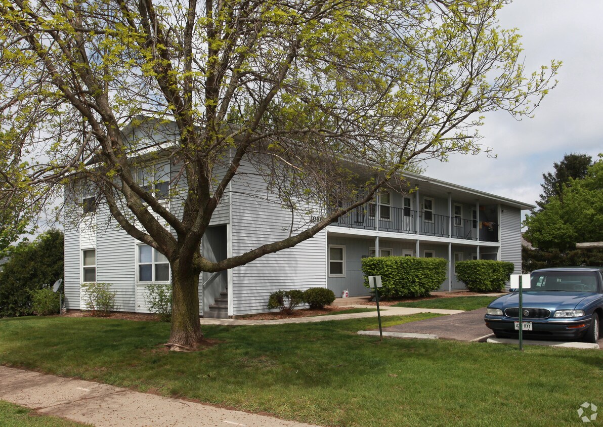 Building Photo - 1020-1030 Hamilton Ave