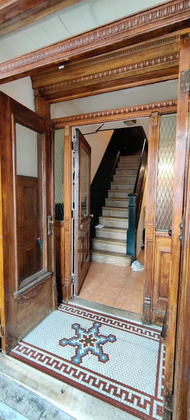 Building Photo - 126 57th St