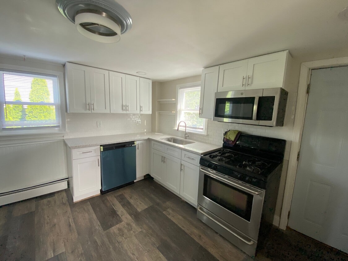 Photo - 159 Tangent St (East Providence, RI)
