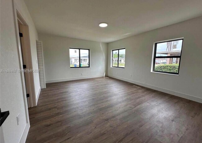 Foto del edificio - 14430 Fillmore St