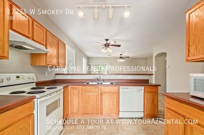 Building Photo - 17224 W Smokey Dr