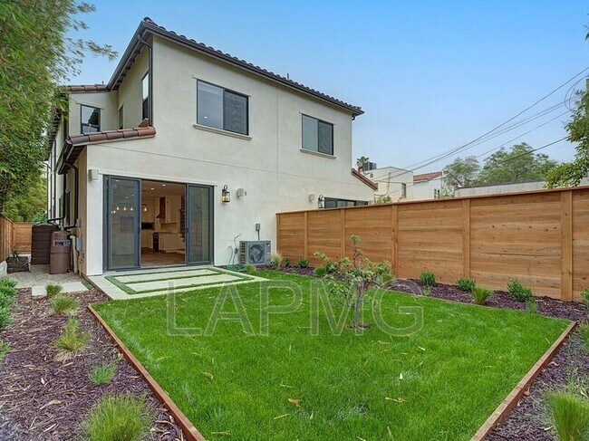 Foto del edificio - 1278 Meadowbrook Ave