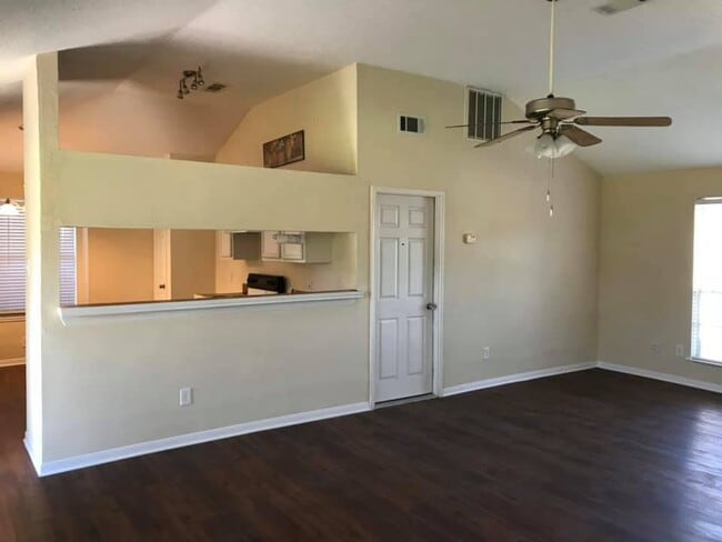 Building Photo - 9854 Golden Eagle St