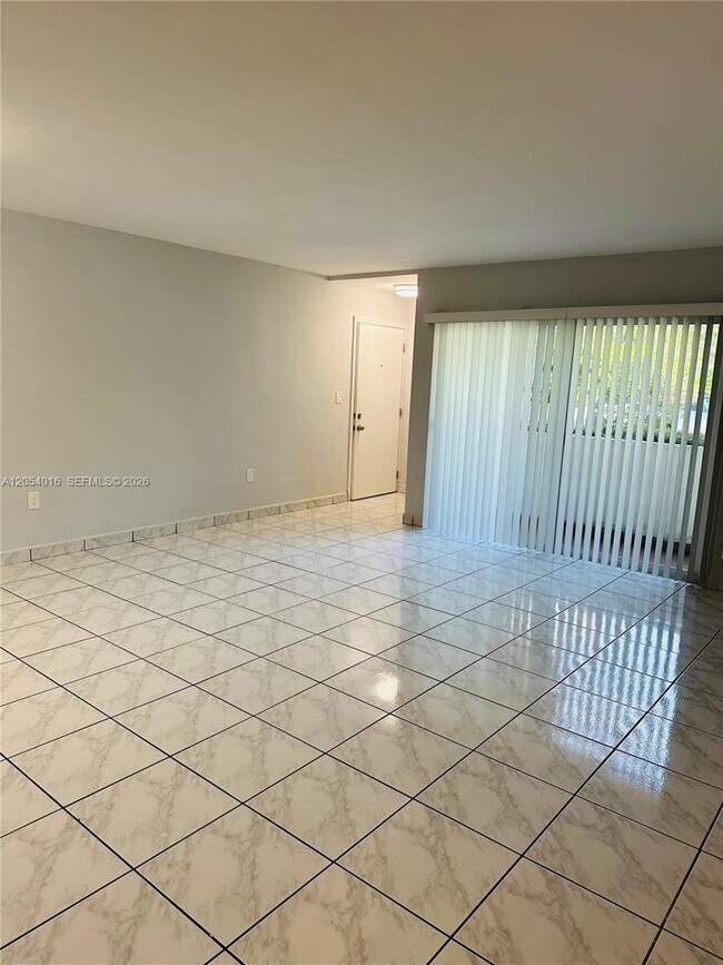 Foto del edificio - 9354 SW 77th Ave