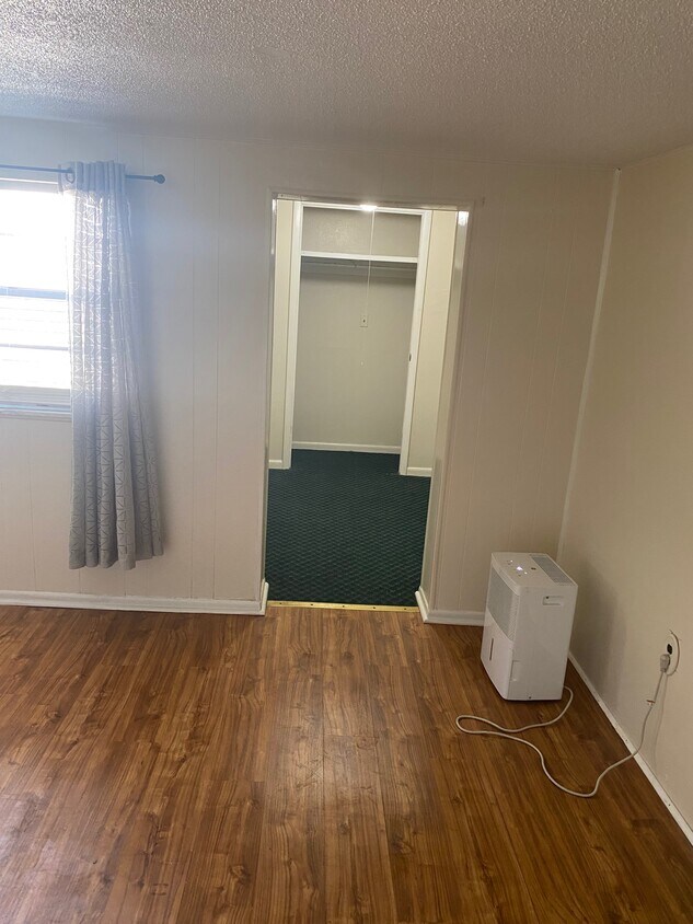 Primary Photo - 218 Floral Ave