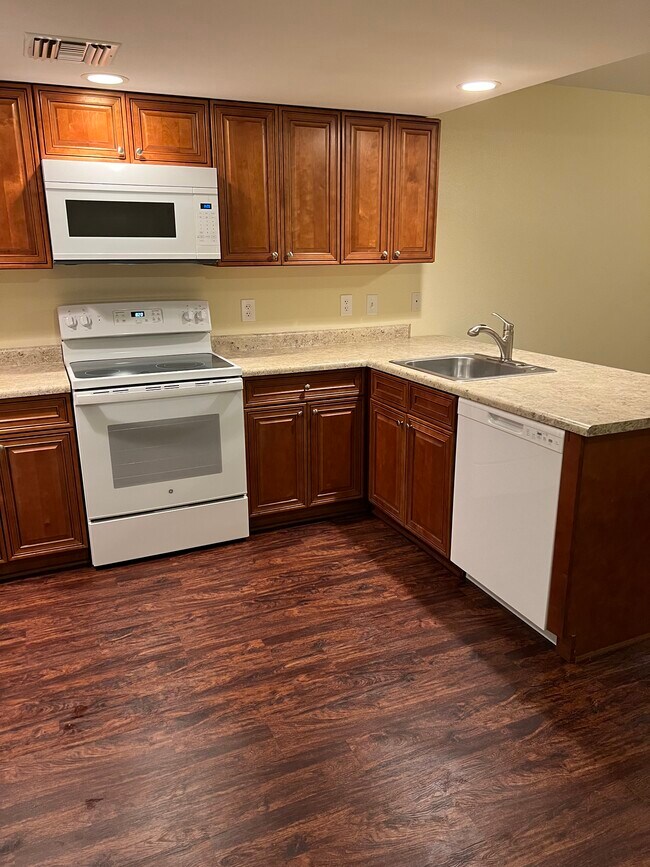 Foto del edificio - 3024 E Carey Ave