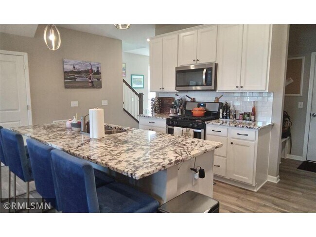 Foto del edificio - 5121 94th Ln N