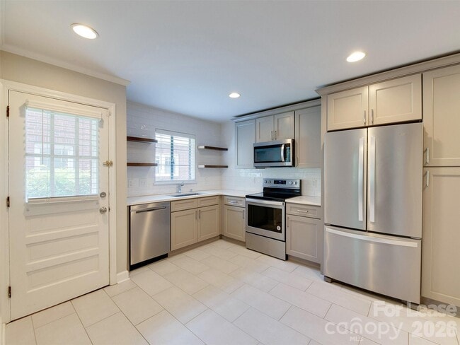 Building Photo - 1520 Mimosa Ave