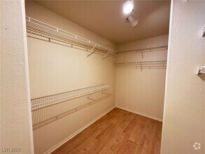 Building Photo - 5117 Elm Grove Dr