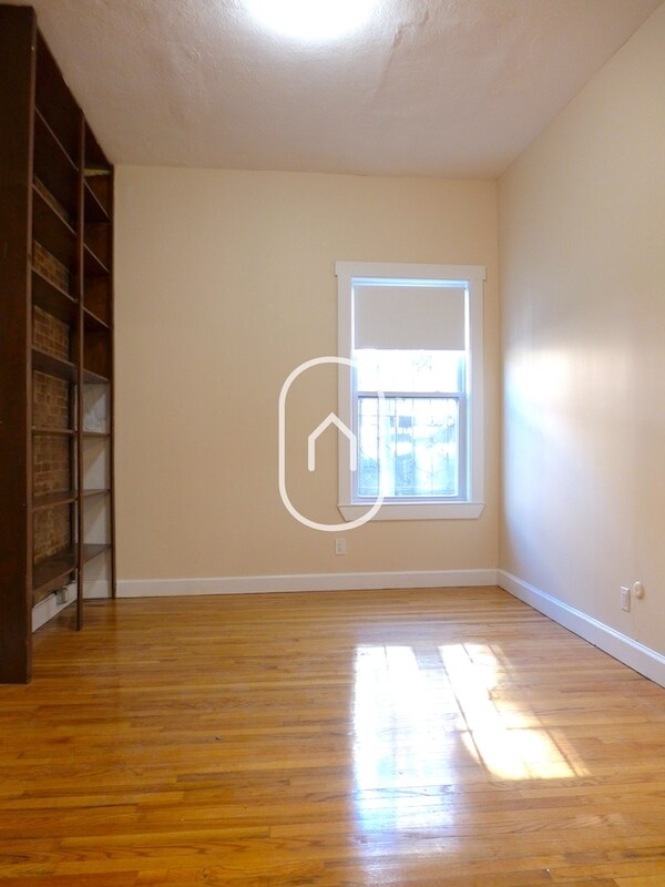 Foto del edificio - 690 Massachusetts Ave