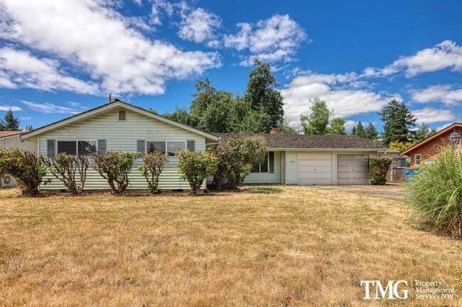 Building Photo - Charming single-family home!