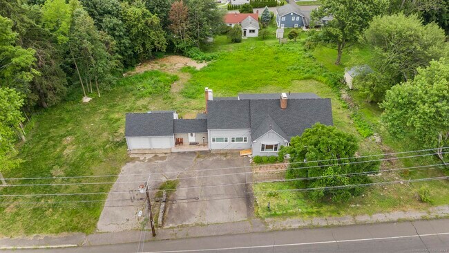 Foto del edificio - 1022 Bunker Hill Ave
