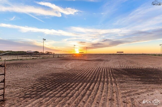 Foto del edificio - 5639 Johnson Rd