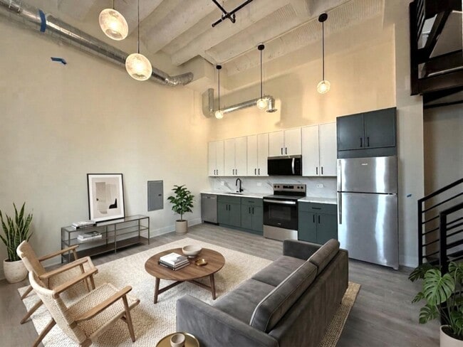 Building Photo - 1453 Maple Ave