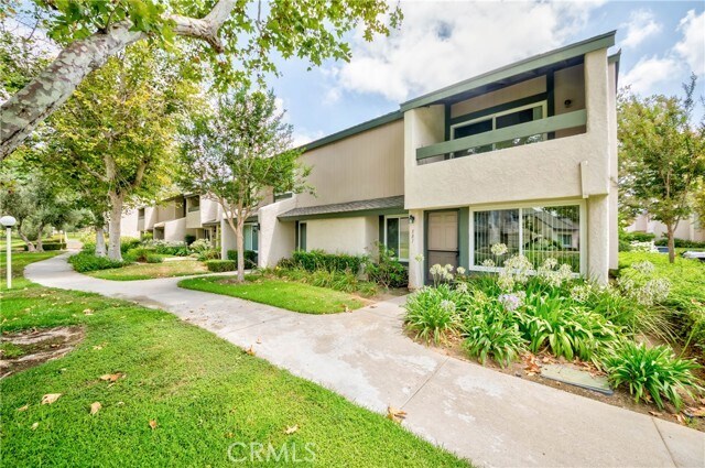 Foto del edificio - 581 Charwood Ct