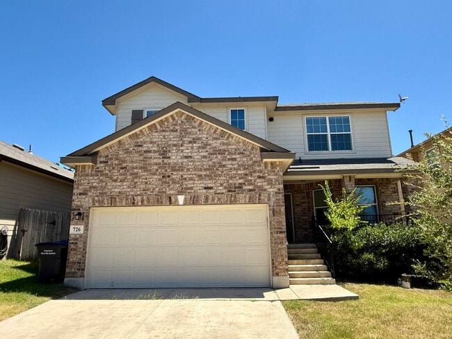 Building Photo - Beautiful 4 bedroom, 2 bathroom in a beaut...