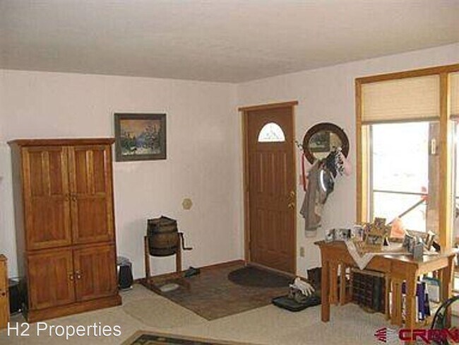 Building Photo - 3 br, 1.5 bath House - 127 Evelyn Lane