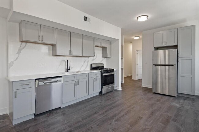 Foto del edificio - 2 bedroom in Chicago IL 60647